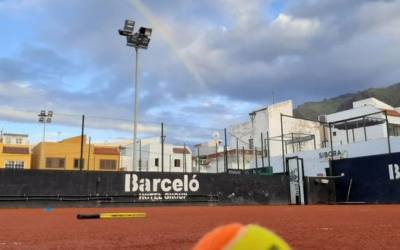 colores que enamoran en la escuela de tenis sibora